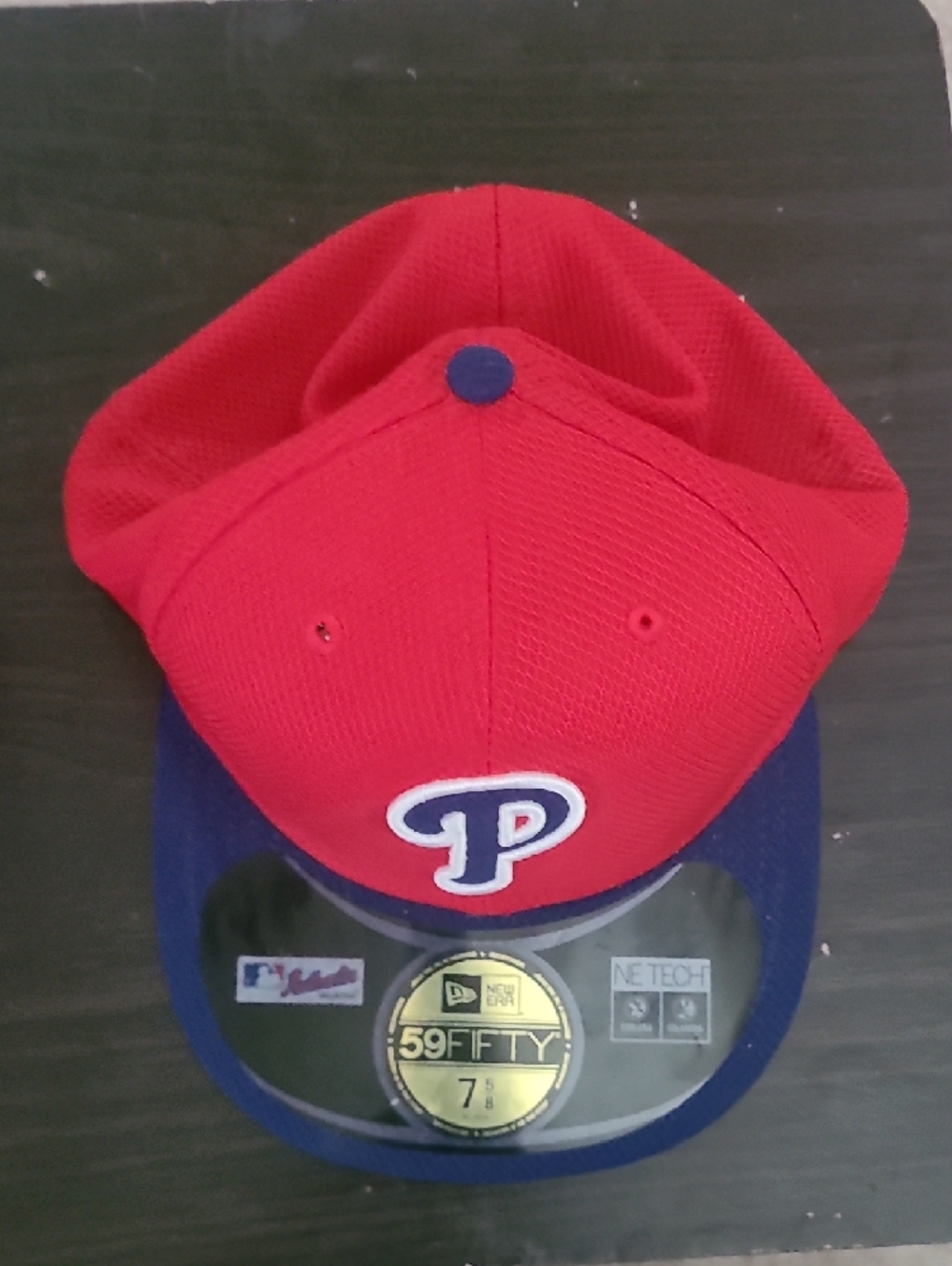 New Era Red and Navy Phillies 59FIFTY Fitted Cap - Picture 4 of 4